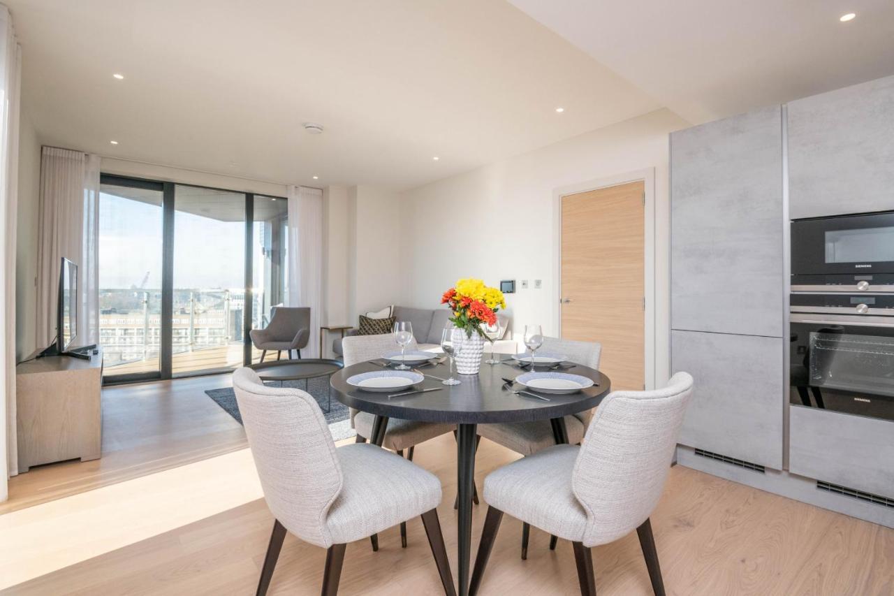 Modern Family Home Close To Victoria Station By Underthedoormat Londra Exterior foto