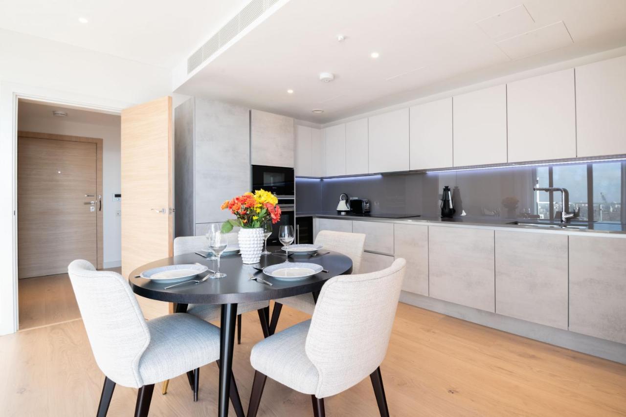 Modern Family Home Close To Victoria Station By Underthedoormat Londra Exterior foto